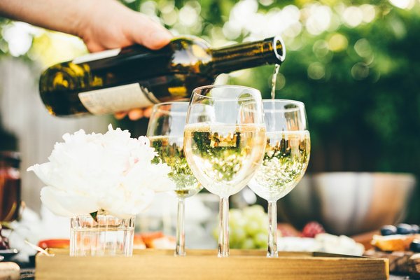 Découvrez les meilleurs vins blanc : fruité, floral et plus